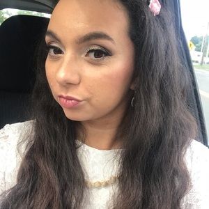 Meet your Posher, Jasmine